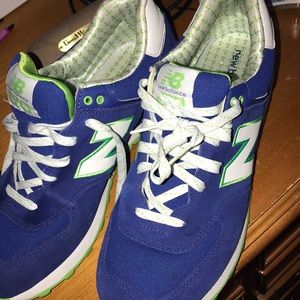 New balance tennis shoes